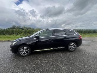 Peugeot 308 1.2 PureTech Blue Lease Executive  PANORAMADAK picture 2