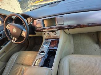 Jaguar XF XF (CC9), Sedan, 2008 / 2015 2.7 D V6 24V picture 15