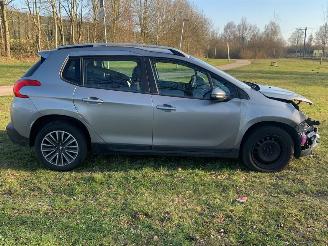 Peugeot 2008 1.2 Vti 12V PureTech 82 MPV  Benzine 1.199cc 60kW (82pk) picture 4