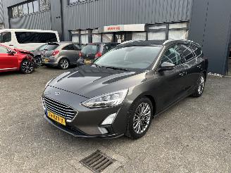 Unfallwagen Ford Focus 1.0 EcoBoost Titanium Business 2018/11