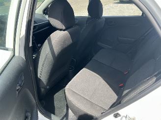 Kia Picanto 1.0 CVVT EconomyPlusLine picture 17