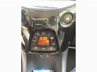 Peugeot 108 108, Hatchback, 2014 1.2 VTi 12V picture 18