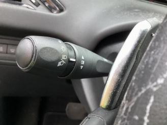 Peugeot 208 208 I (CA/CC/CK/CL), Hatchback, 2012 / 2019 1.4 HDi picture 26