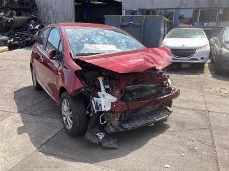 Coche siniestrado Toyota Yaris Yaris III (P13), Hatchback, 2010 / 2020 1.5 16V Hybrid 2017/11