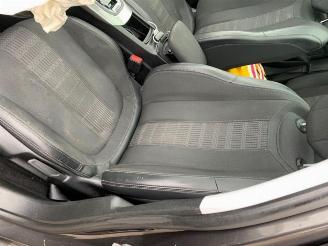 Peugeot 308 308 (L3/L8/LB/LH/LP), Hatchback 5-drs, 2013 / 2021 1.2 12V e-THP PureTech 110 picture 25