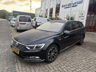 Schadeauto Volkswagen Passat 2.0 TSI HIGHLINE 2017/2