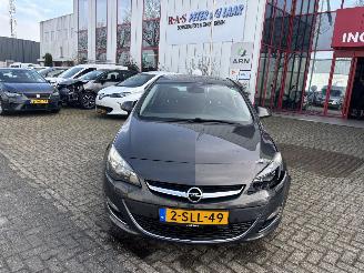 Salvage car Opel Astra NOTCHBACK 1.4 Turbo Cosmo 1e eigenaar 2013/10