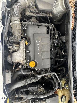 Opel Astra SPORTS TOURER 1.4 T EDITION picture 16