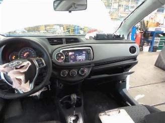 Toyota Yaris Yaris III (P13), Hatchback, 2010 / 2020 1.33 16V Dual VVT-I picture 14