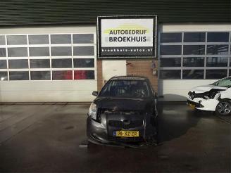 Toyota Yaris Yaris II (P9), Hatchback, 2005 / 2014 1.3 16V VVT-i picture 1