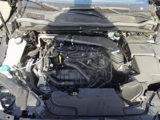 Volvo V-40 V40 (MV), Hatchback 5-drs, 2012 / 2019 1.6 T3 GTDi 16V picture 2