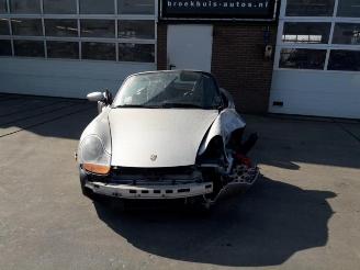 Vrakbiler auto Porsche Boxster Boxster (986), Cabrio, 1996 / 2004 3.2 S 24V 2000/10