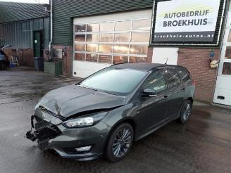 Vrakbiler auto Ford Focus Focus 3 Wagon, Combi, 2010 / 2020 1.0 Ti-VCT EcoBoost 12V 140 2018/5