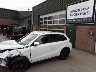 Salvage car Suzuki Vitara Vitara (LY/MY), SUV, 2015 1.4 S Turbo 16V 2017/6