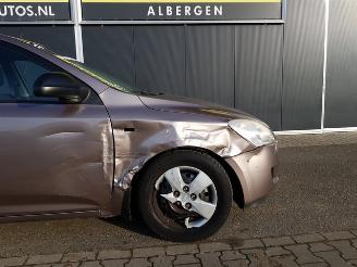 Kia Cee d Sporty Wagon 1.4 CVVT X-ecutive picture 9