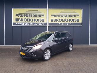 krockskadad bil auto Opel Zafira Tourer 1.4 Design Edition 7p. 2013/10