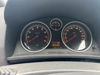 Opel Zafira Zafira (M75), MPV, 2005 / 2015 2.2 16V Direct Ecotec picture 16