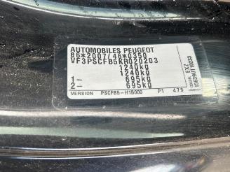 Peugeot 108 108, Hatchback, 2014 1.0 12V VVT-i picture 16