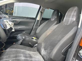 Peugeot 108 108, Hatchback, 2014 1.0 12V VVT-i picture 11