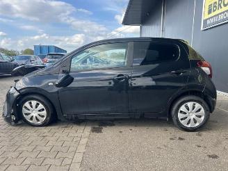 Peugeot 108 108, Hatchback, 2014 1.0 12V VVT-i picture 2