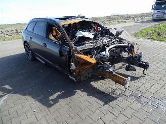 Audi A4 Avant Quattro 3.0 TDi picture 4