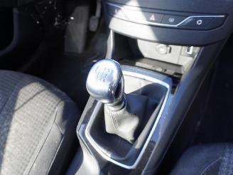 Peugeot 308 SW 1.6 BlueHDi picture 10