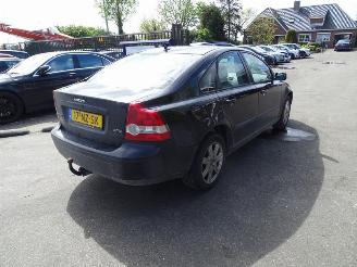 Volvo S-40 2.0 d picture 1