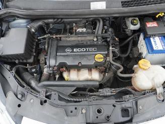 Opel Corsa 1.2 16v picture 9