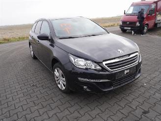 Peugeot 308 SW 1.2 e THP picture 4