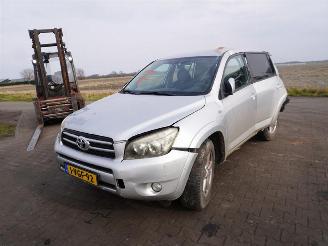 Toyota Rav-4 2.2 D Cat  4x4 picture 3