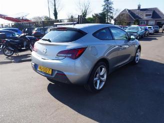 skadebil auto Opel Astra GTC 1.4 Turbo 2011/12