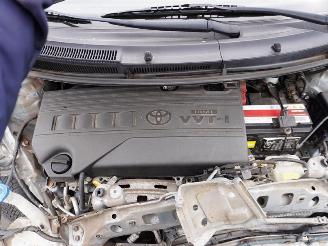 Toyota Yaris 1.3 16v picture 8