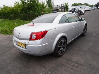 Salvage car Renault Mégane CC 2.0 16v 2006/7