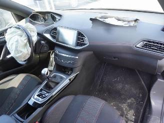 Peugeot 308 2.0 BlueHDI Combi picture 8