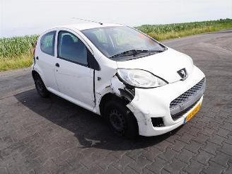 Peugeot 107 1.0 12v picture 4