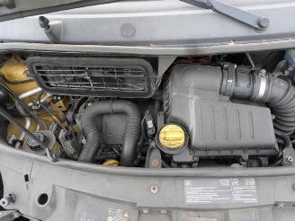 Renault Trafic 2.0 dCi picture 8