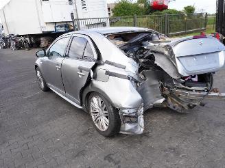 Suzuki Kizashi 2.4 4x4 picture 2