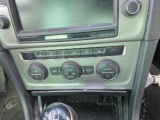 Volkswagen Golf 1.6 TDi picture 7