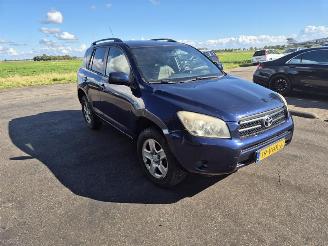 Toyota Rav-4 2.2 D-4D 16V 4x4 picture 4