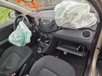 Hyundai I-10 1.1i 12V (G4HG5) picture 5