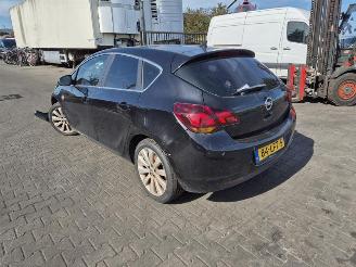 Opel Astra 1.6 16V (A16XER(Euro 5)) picture 2