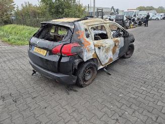 Vrakbiler auto Peugeot 2008 1.2 12V 2014/11