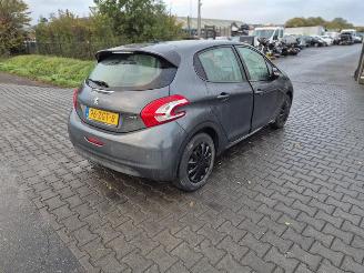 Vrakbiler auto Peugeot 208 1.2 12V 2012/11
