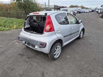 Peugeot 107 1.0 12v picture 1