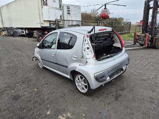 Peugeot 107 1.0 12v picture 2