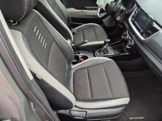 Kia Stonic 1.0i-T-GDi picture 11