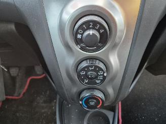 Toyota Yaris 1.3 picture 6