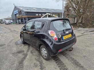 Chevrolet Spark 1.0 picture 2