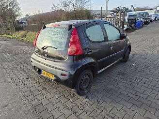 Vrakbiler auto Peugeot 107 1.0 12v 2010/10