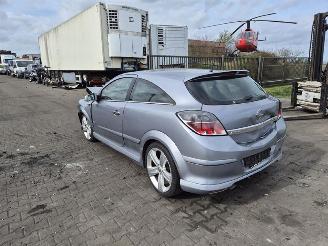Opel Astra GTC 1.6 16v picture 2